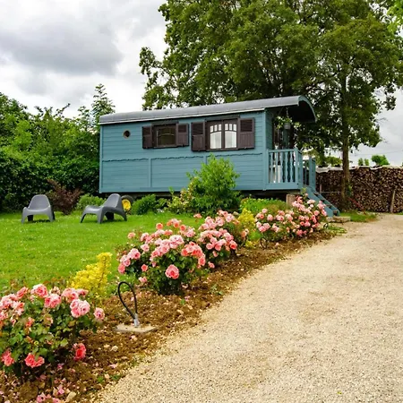 La Des Chouettes Bed & Breakfast