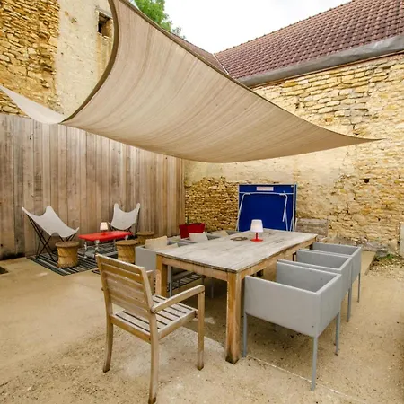 La Des Chouettes Bed & Breakfast 3*