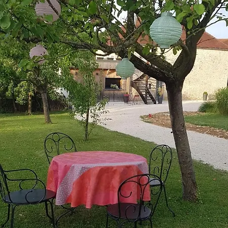 La Des Chouettes Bed & Breakfast Maisons-les-Chaource