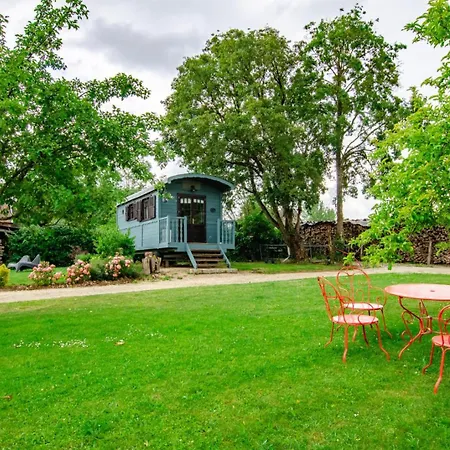La Des Chouettes Bed & Breakfast