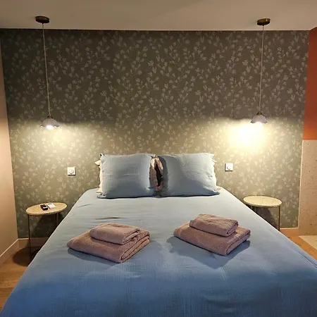 La Des Chouettes Bed & Breakfast